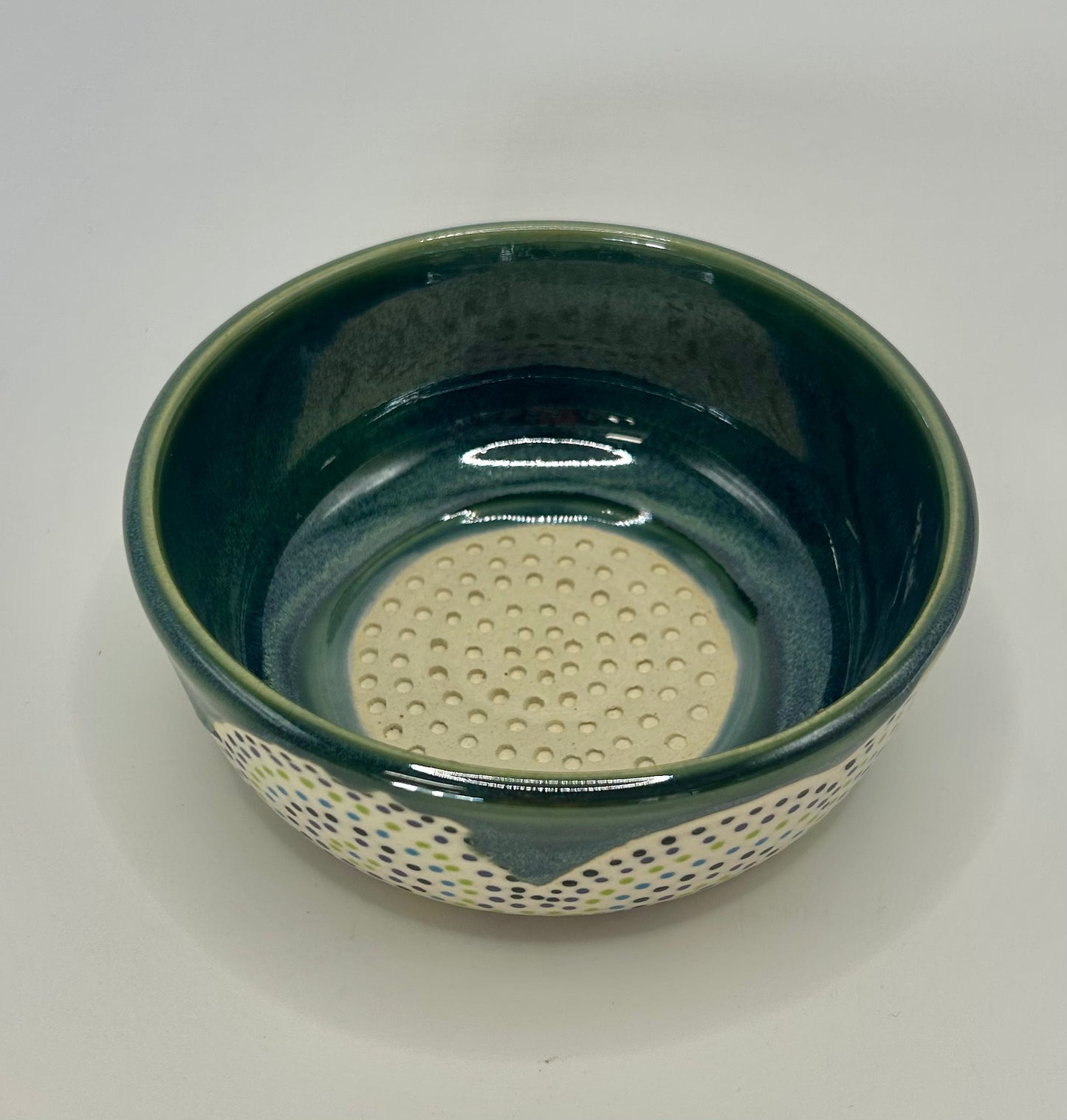 Storm garlic grater bowl