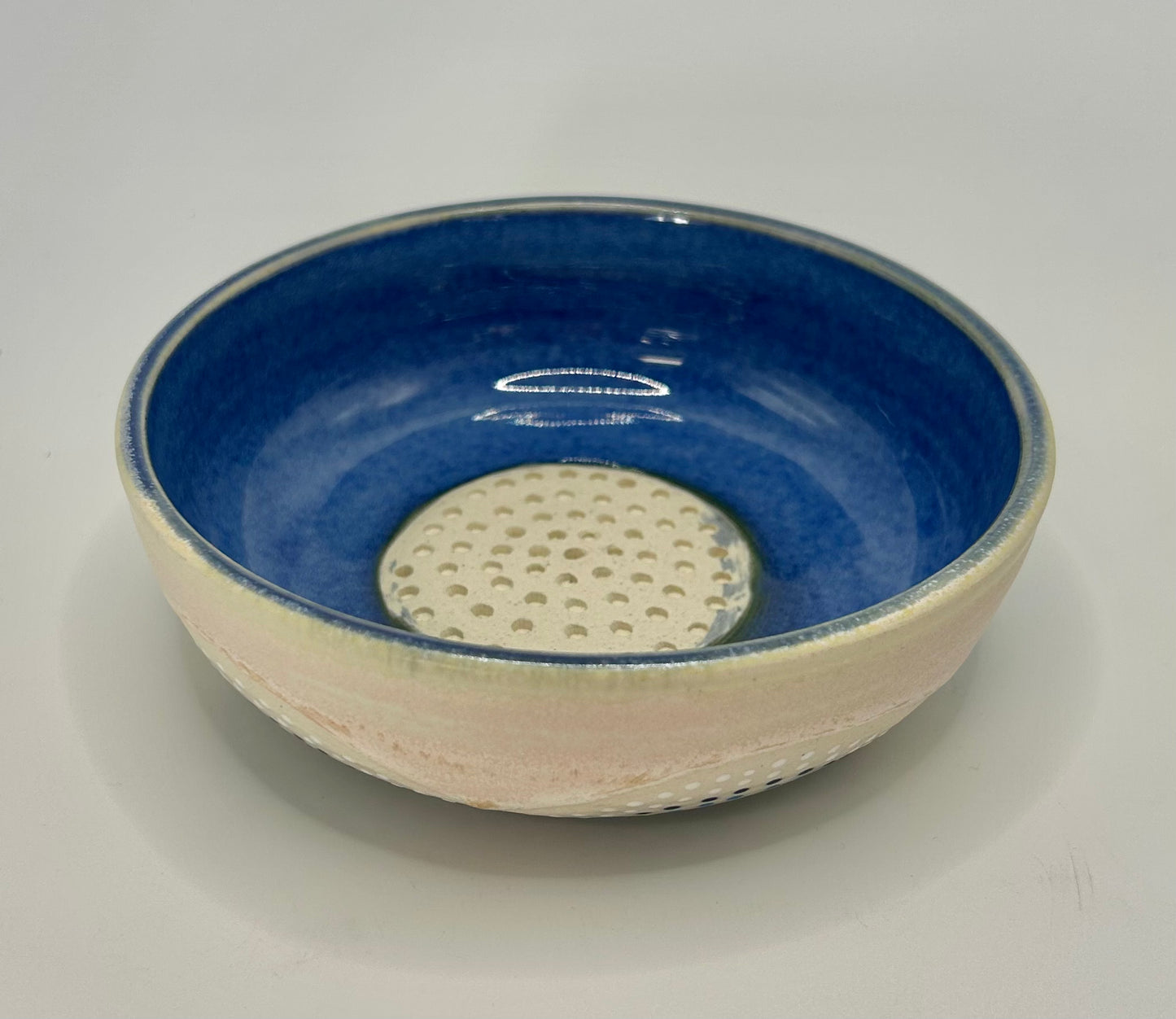 Ocean circles garlic grater bowl