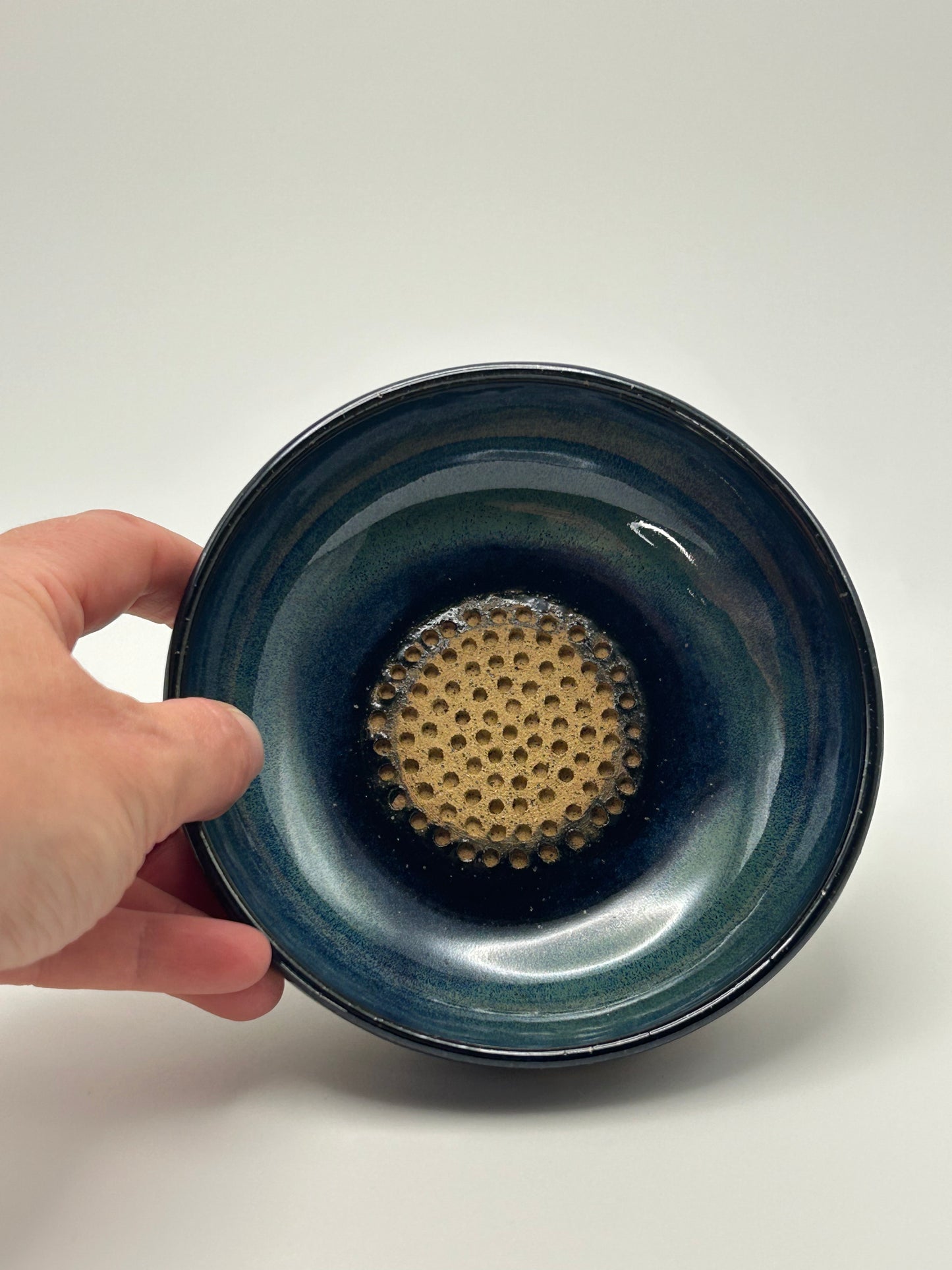 Blue circles garlic bowl