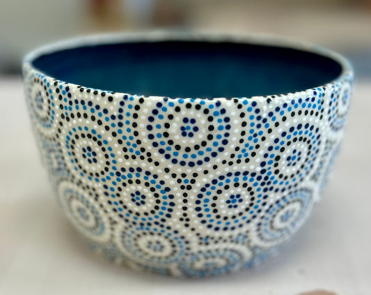 Blue circles cereal bowl