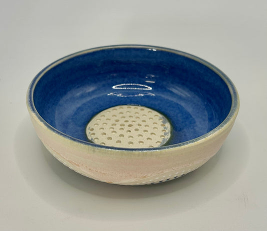 Ocean circles garlic grater bowl